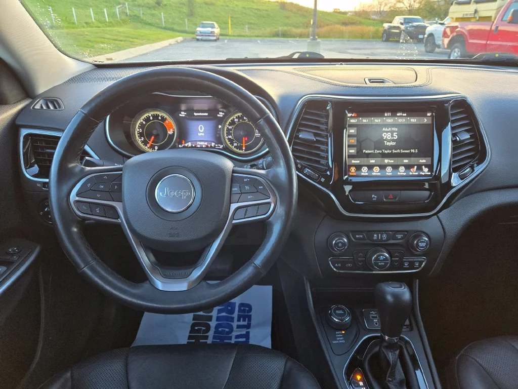 Used 2019 White Jeep Limited image 16