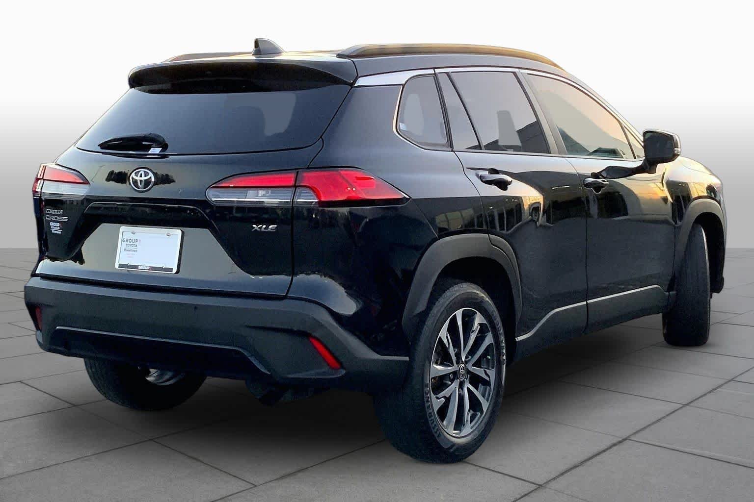 Used 2023 Jet Black Toyota XLE image 13