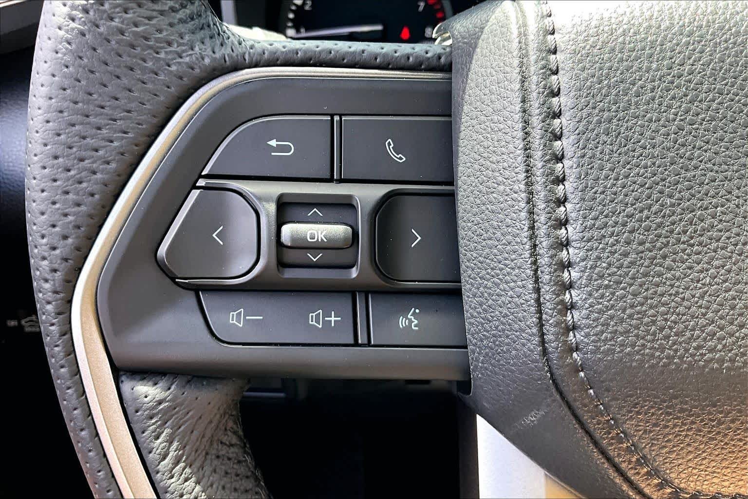 Used 2026 Ice Cap Toyota SR5 image 23