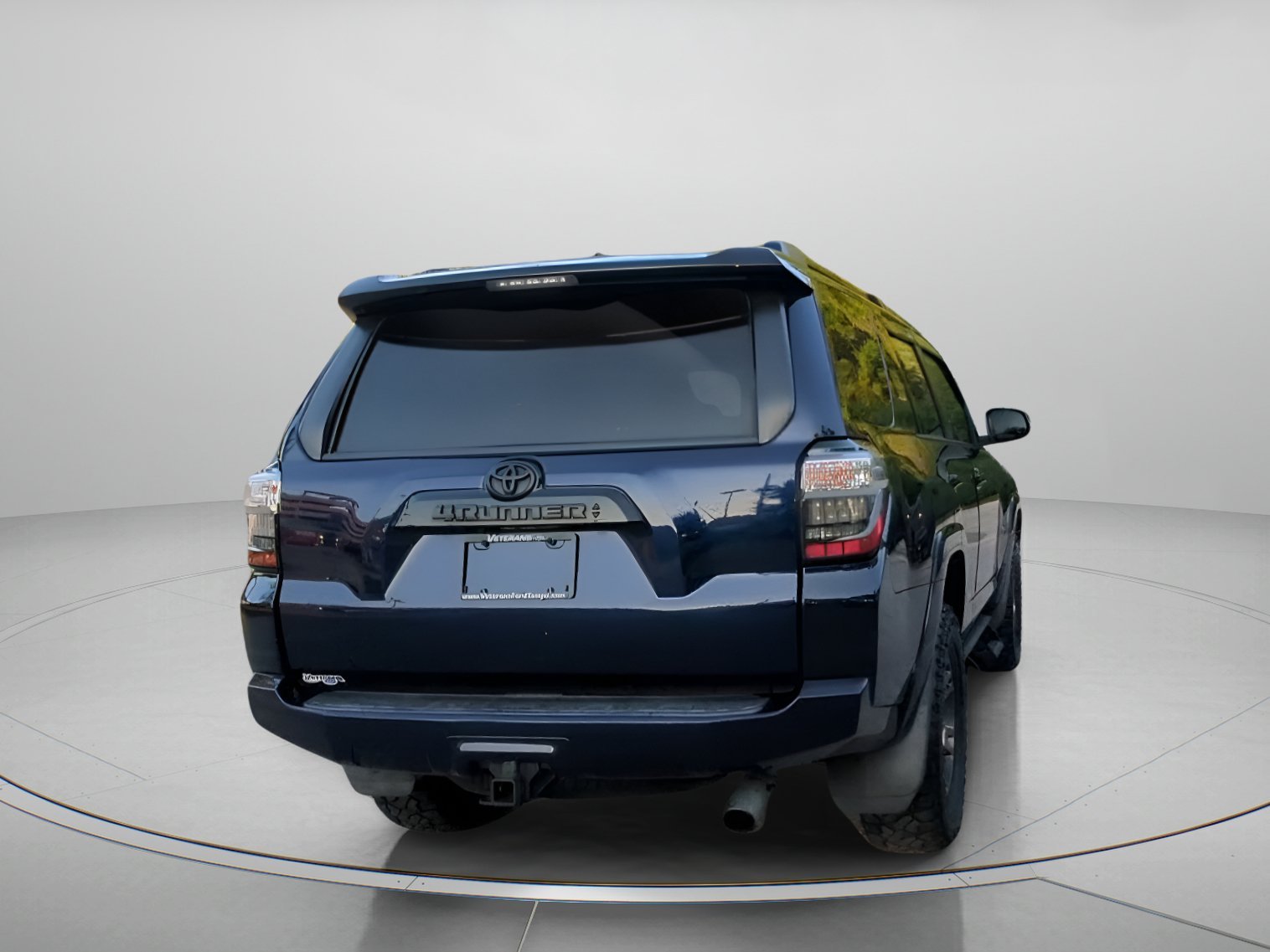 Used 2020 Nautical Blue Metallic Toyota Venture image 25