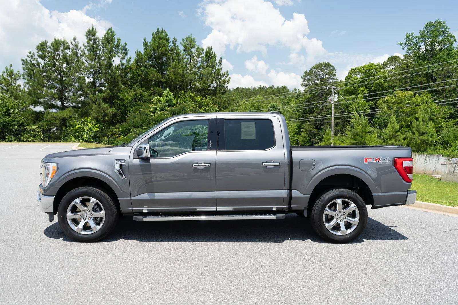 Used 2021 Gray Metallic Ford Lariat image 5