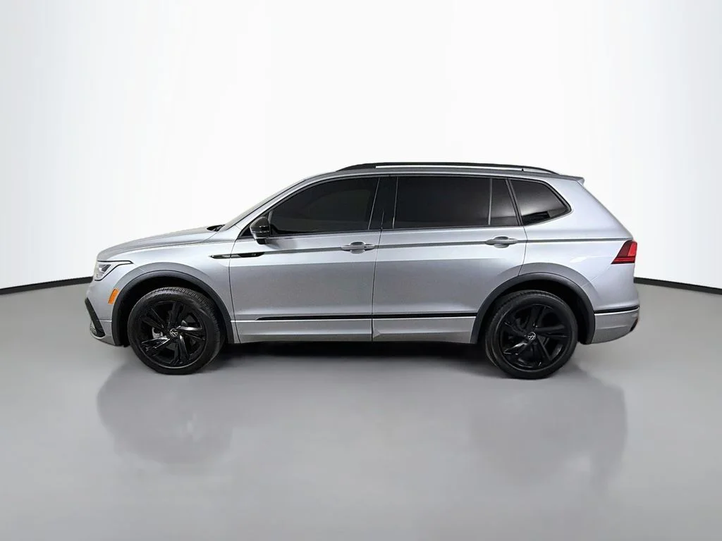 Used 2024 Silver Volkswagen 2.0T SE R-Line Black image 9