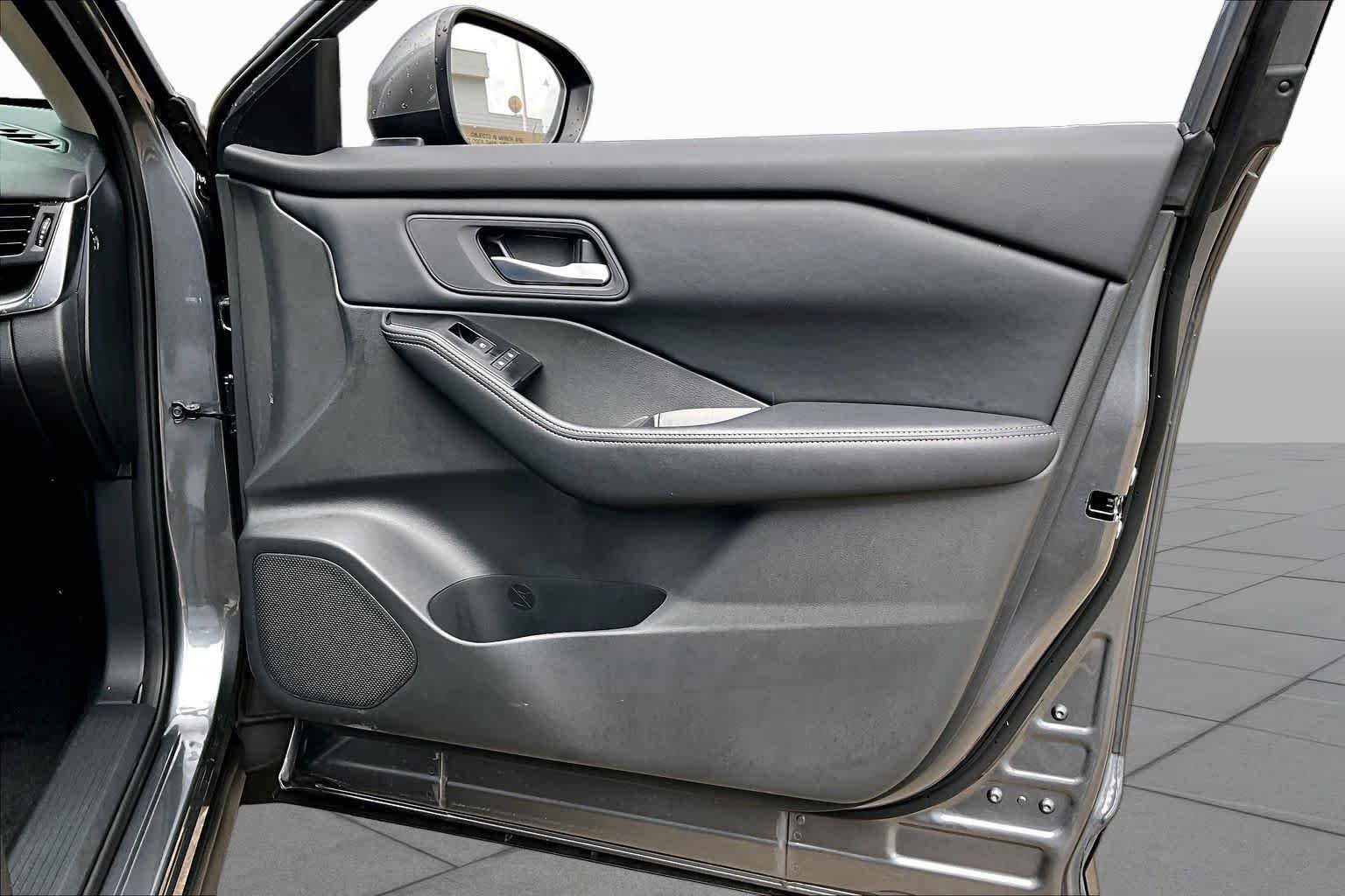 Used 2025 Gun Metallic Nissan SV image 23