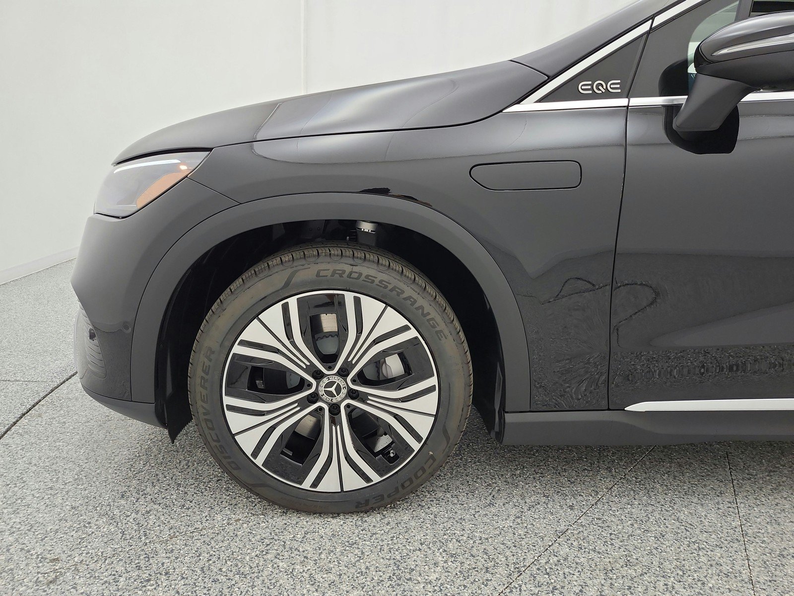 New 2027 Black Mercedes-Benz EQE 320+ SUV image 12