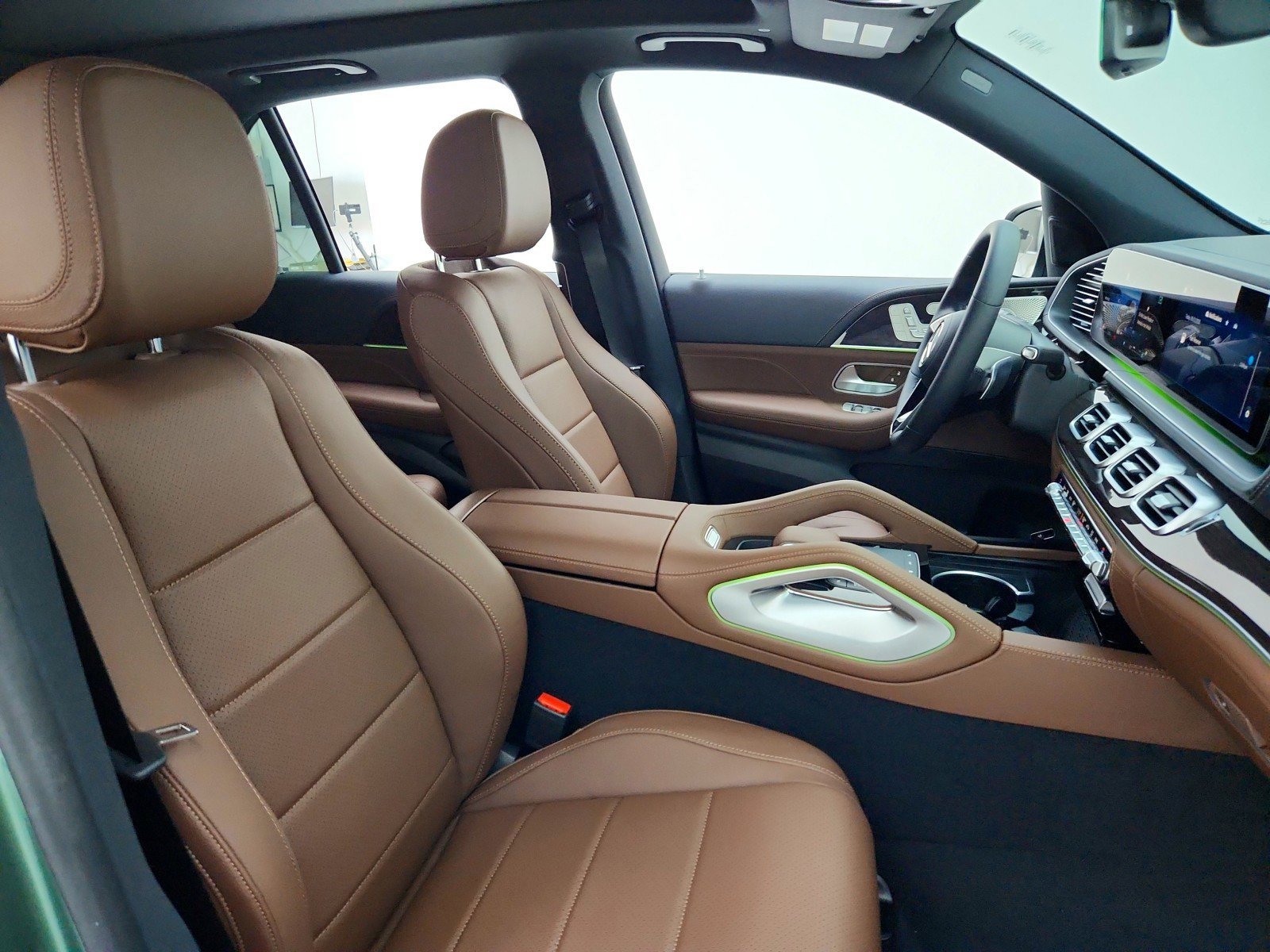 New 2026 MANUFAKTUR Ireland Mid Green Metallic Mercedes-Benz GLE 450 4MATIC® SUV image 41