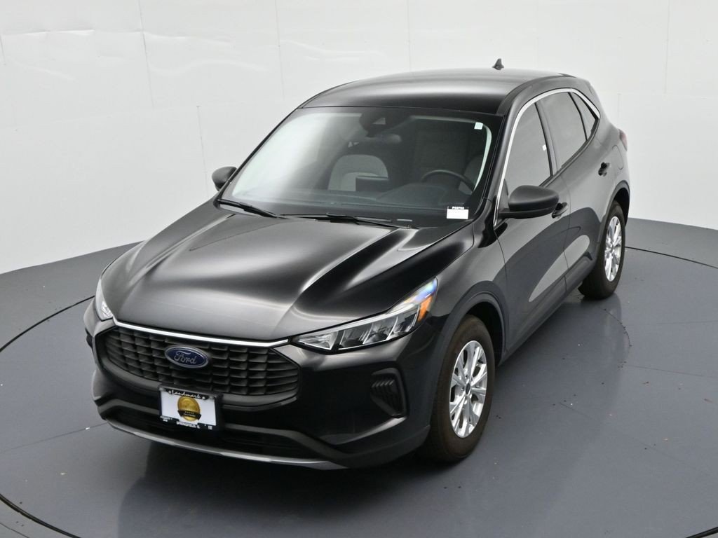 Used 2024 Black Metallic Ford Active FWD image 18
