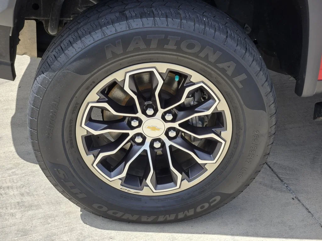 2019 Chevrolet Colorado ZR2 - Photo 8