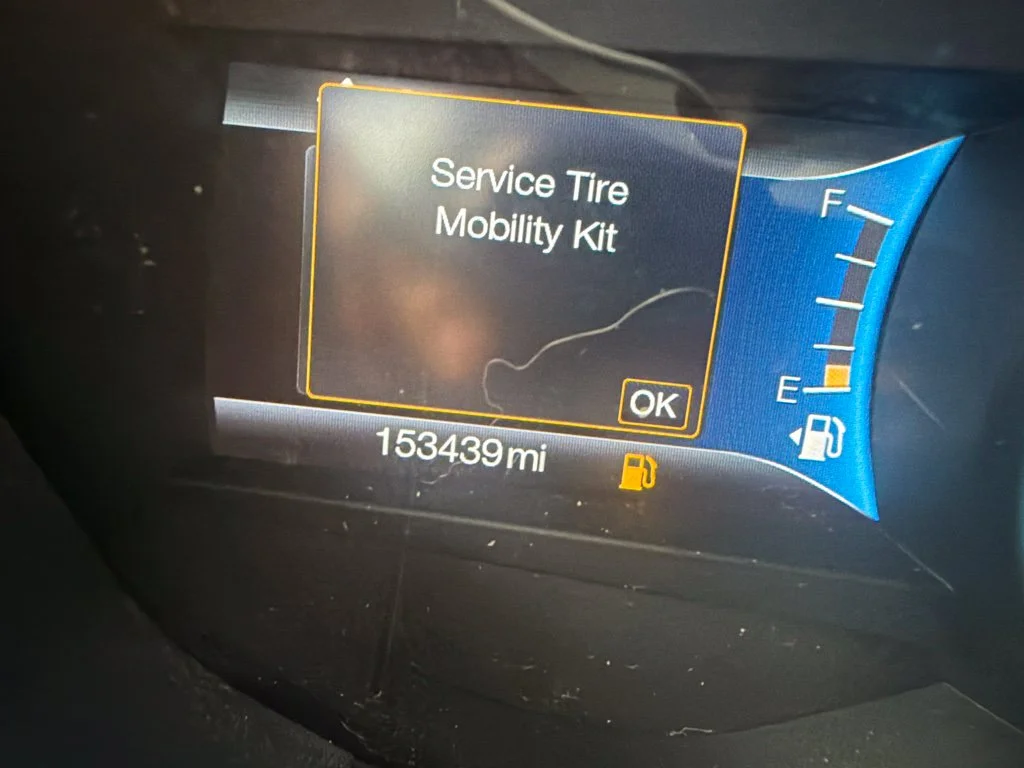 Used 2018 Red Ford SE image 12