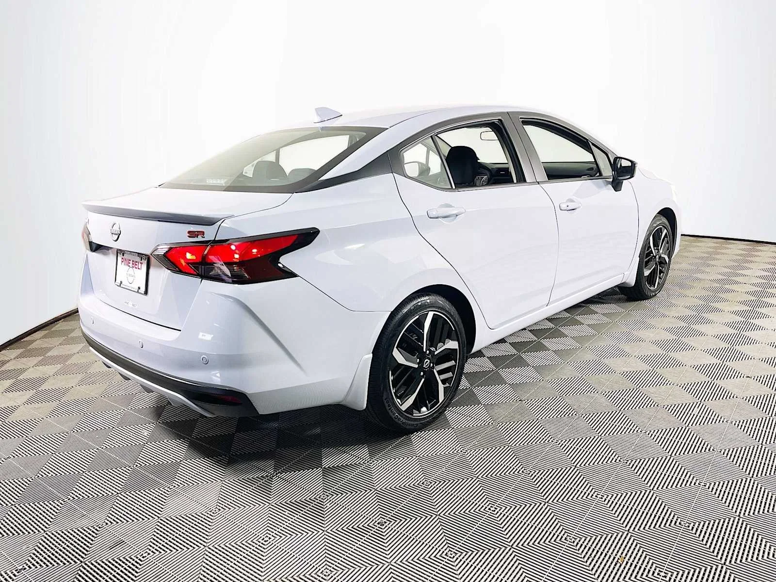 Certified Used 2025 Gray Sky Pearl Nissan SR image 4