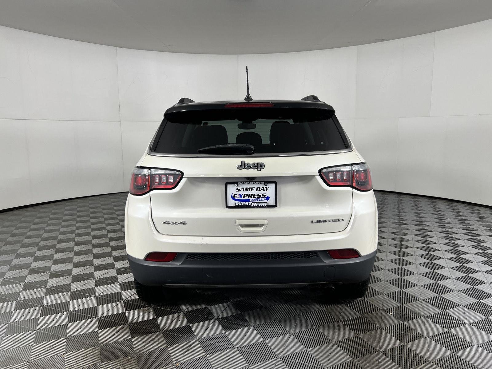 Used 2019 Pearl White Tri-Coat Jeep Limited image 8