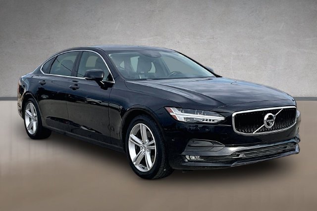 Used 2018 Black Stone Volvo T5 Momentum image 8