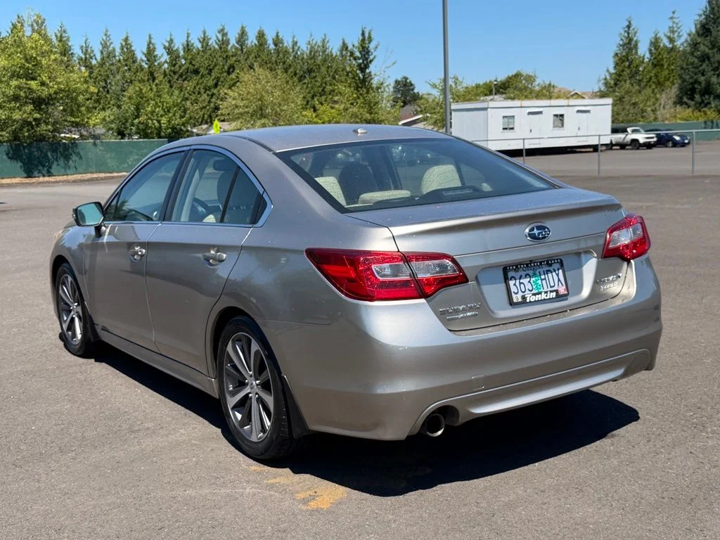 Used 2015 Tungsten Metallic Subaru 2.5i image 6