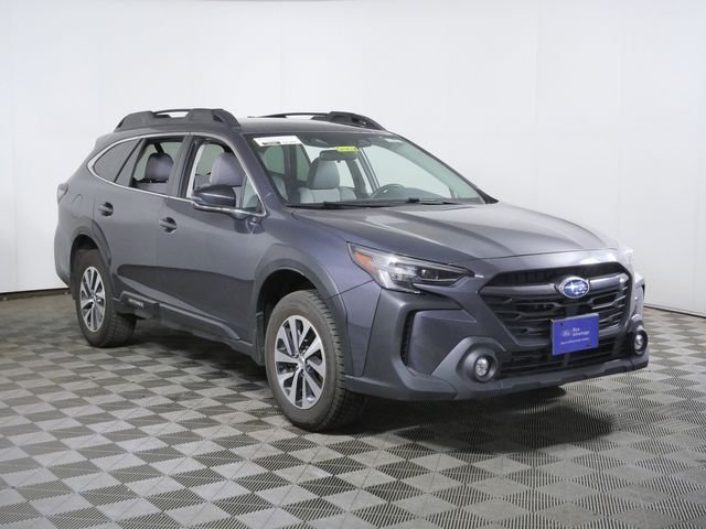 2024 Subaru Outback Premium's photo