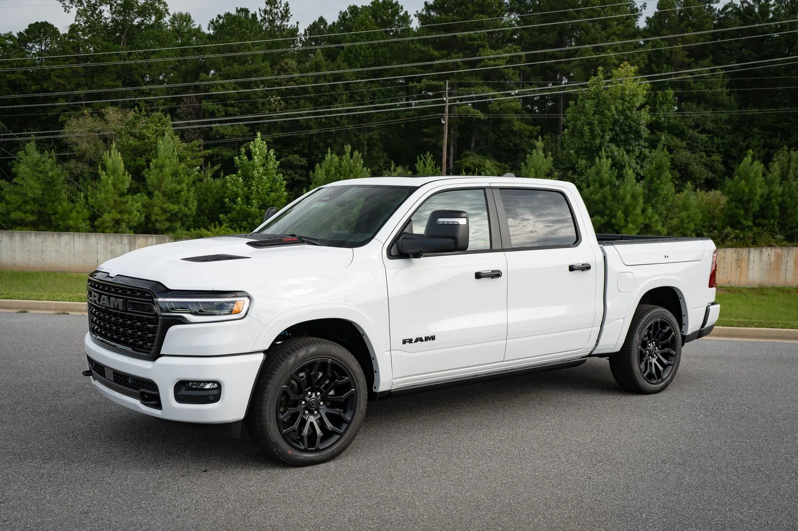 New 2026 Bright White Clear-Coat Exterior Paint RAM Limited image 10
