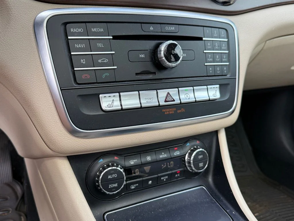 Used 2019 Black Mercedes-Benz GLA 250 image 20