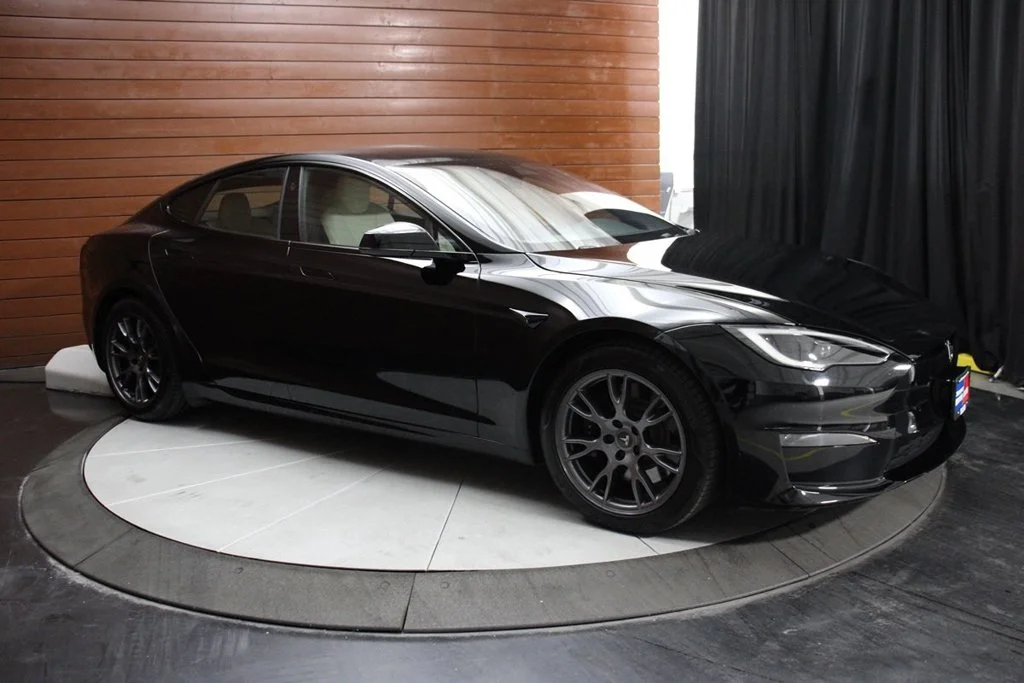 Used 2022 Solid Black Tesla Base image 12