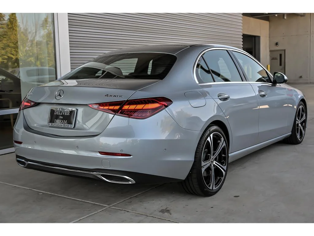 2025 Mercedes-Benz C-Class Sedan C 300 - Photo 8
