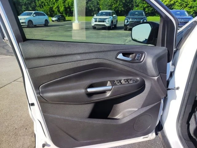 Used 2017 White Ford SE image 10