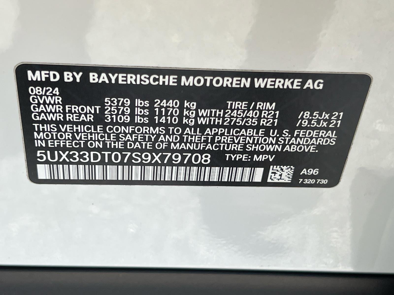 Used 2025 Mineral White Metallic BMW xDrive30i image 35