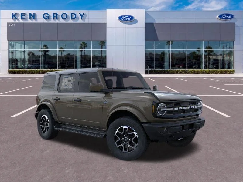 2026 Ford Bronco Outer Banks 4x4's photo