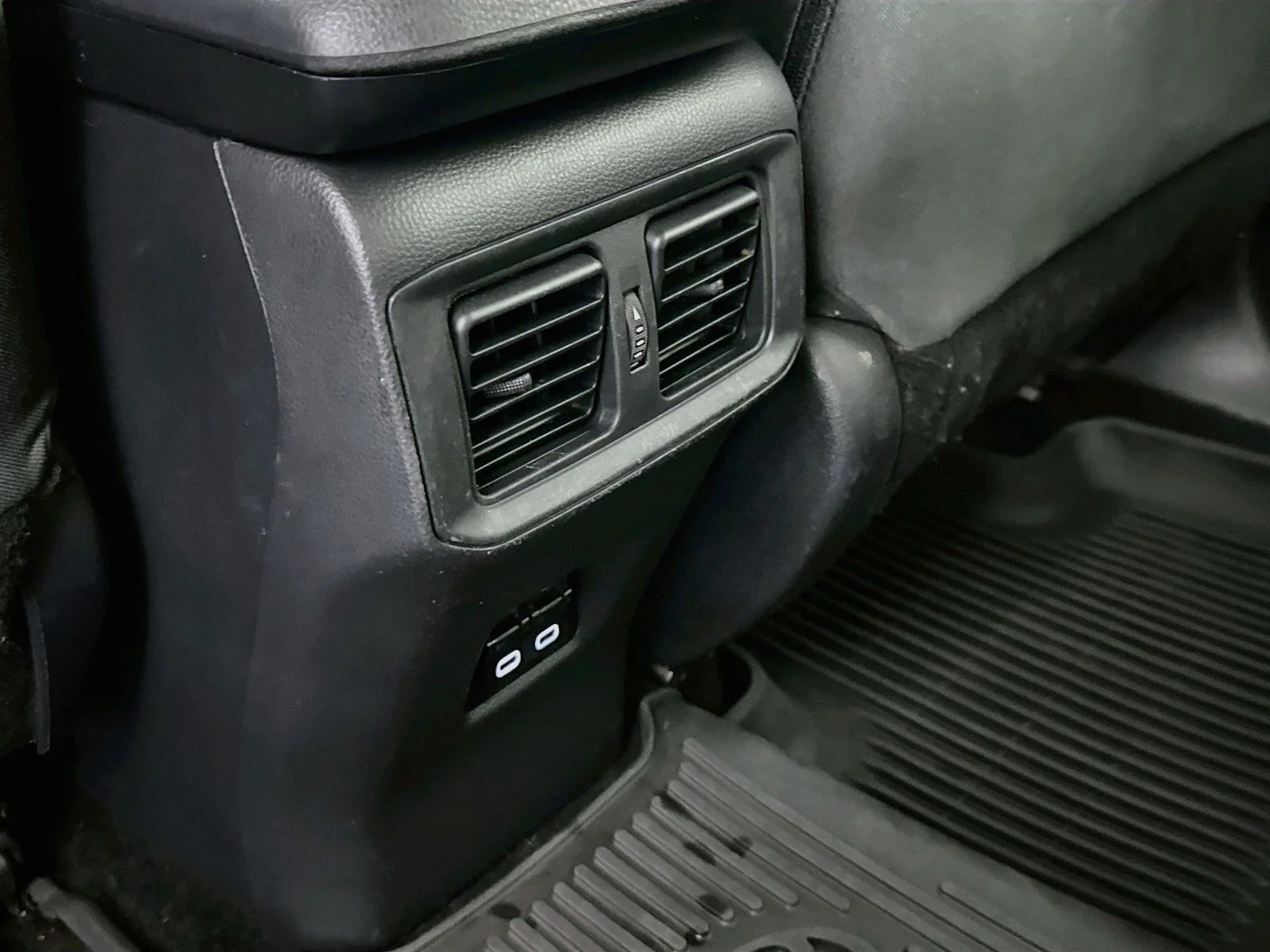 Used 2023 Ice Toyota XLE image 26