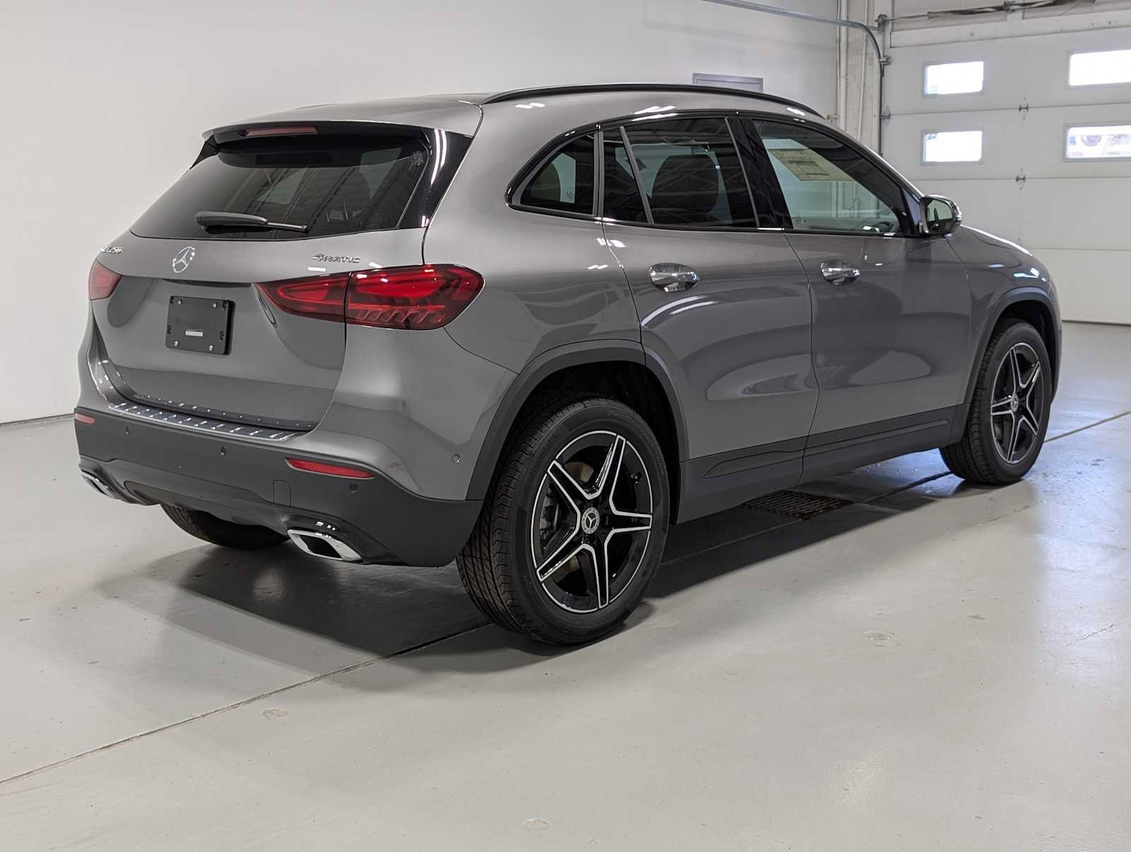 New 2026 Mountain Grey Metallic Mercedes-Benz GLA 250 image 7