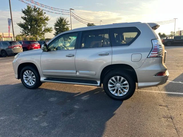 Used 2015 Beige Lexus 460 image 36