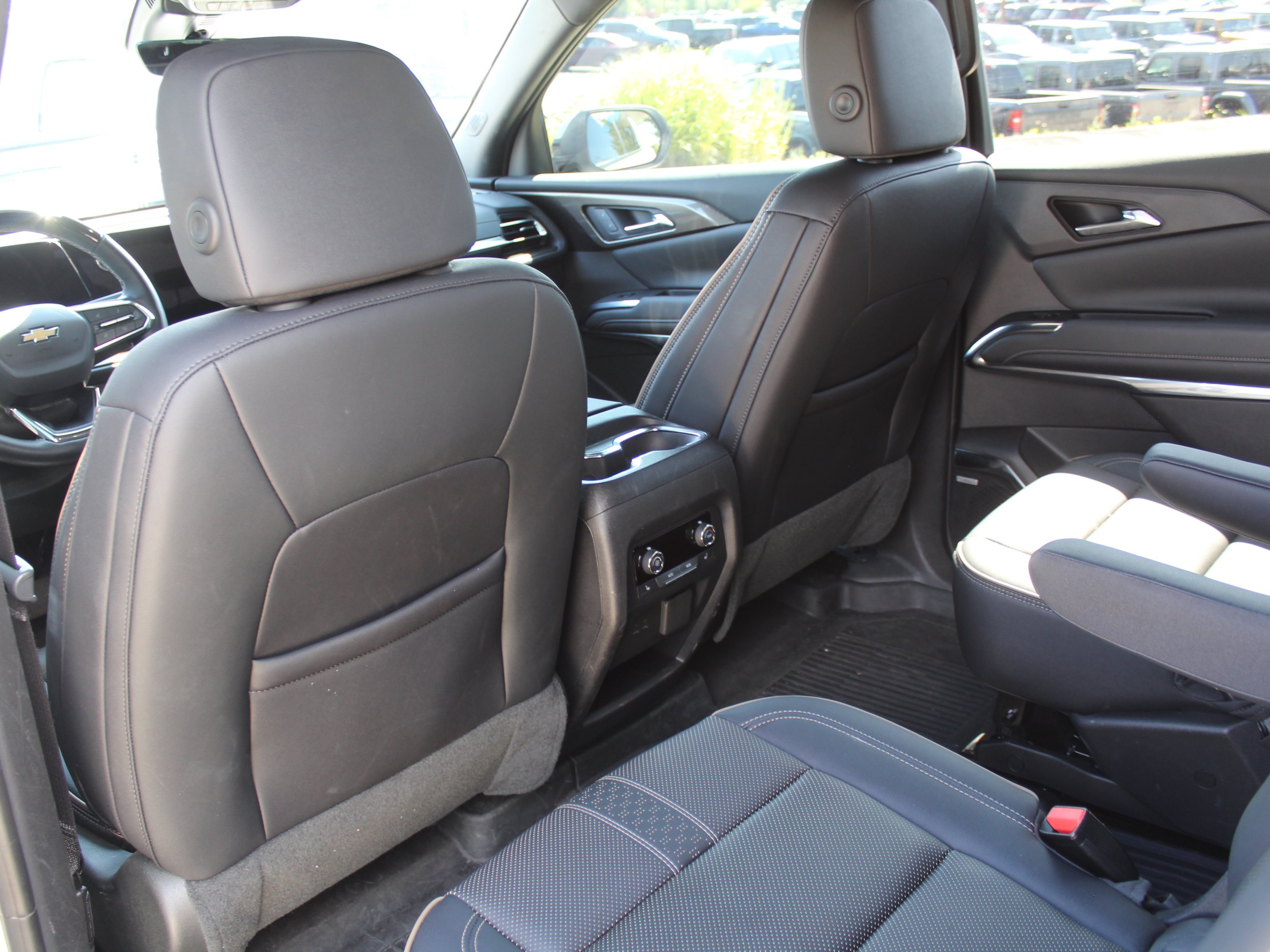2025 Chevrolet Traverse High Country - Photo 23