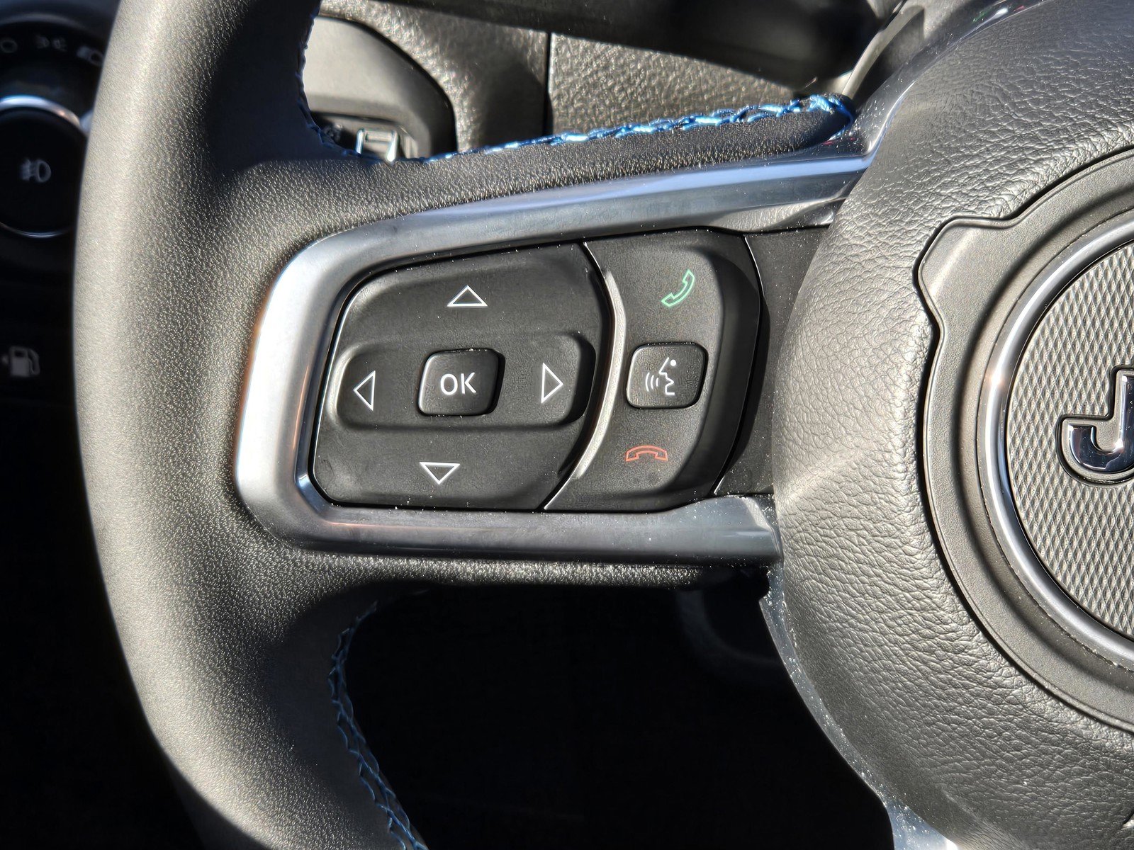 Certified Used 2023 Black Clearcoat Jeep Rubicon image 15