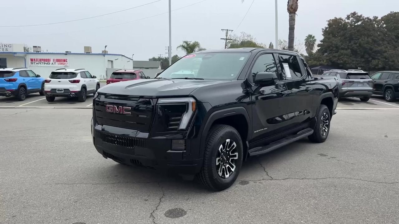 Used 2026 Onyx Black GMC Elevation Extended Range image 31