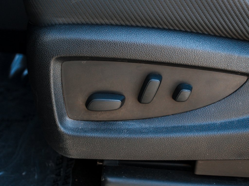 Used 2016 Onyx Black GMC SLT image 11
