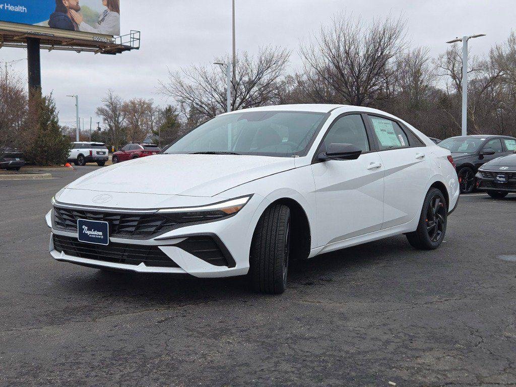 New 2026 White Hyundai SEL Sport image 6