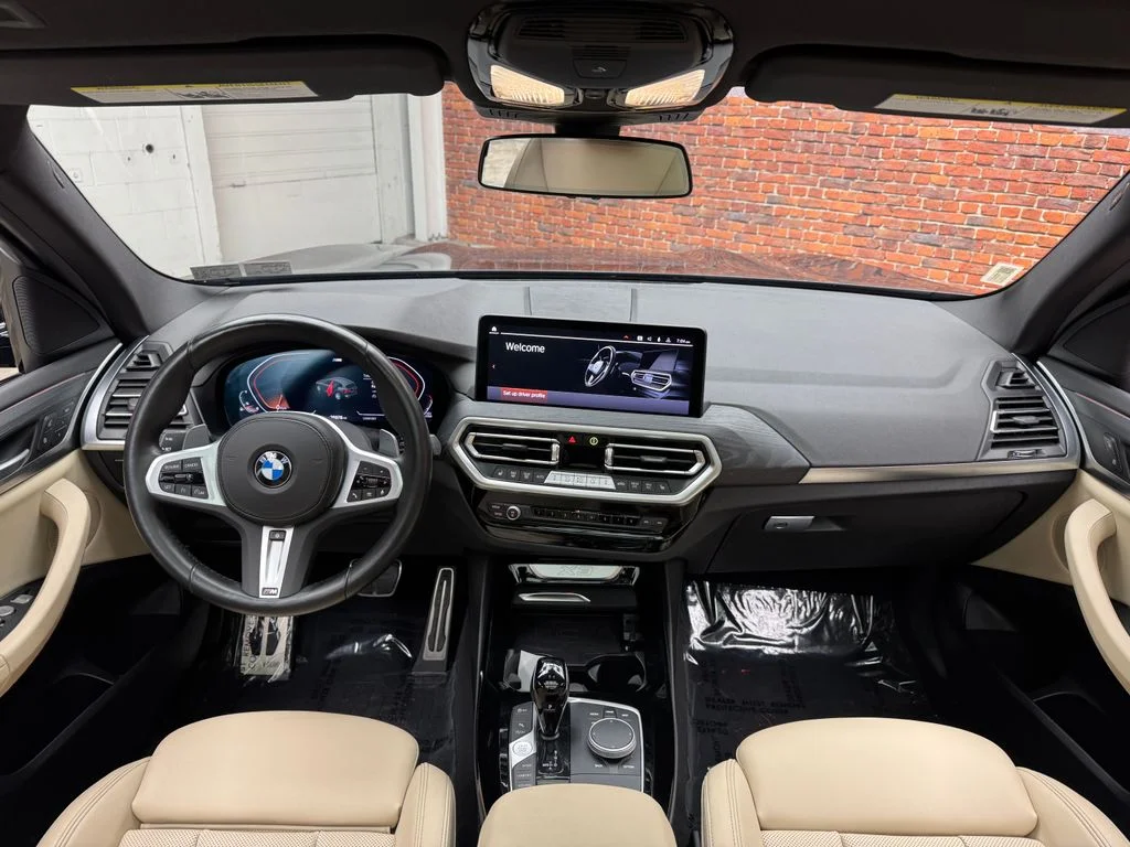 Used 2023 Black BMW xDrive30i image 13