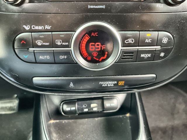 Used 2017 Black Kia Plus image 18