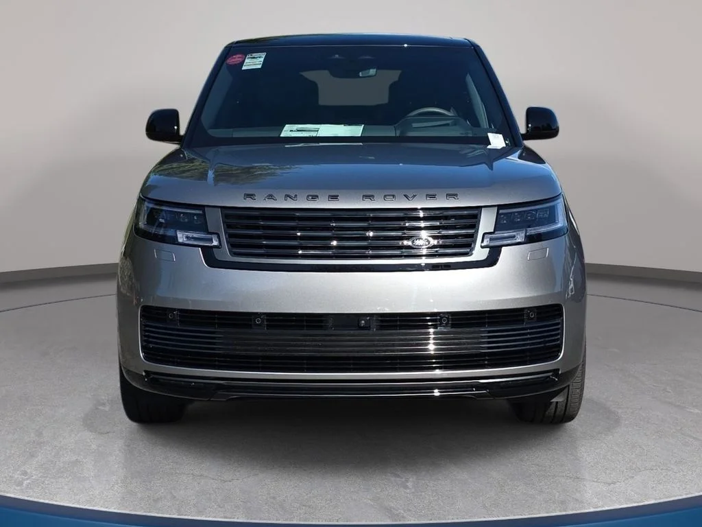 New 2026 Flux Silver Ultra Mettalic Gloss LAND ROVER SV Signature Suite image 2