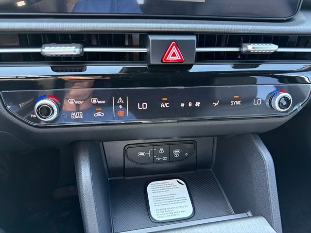 New 2027 Glacial White Pearl / Black Ro Kia X-Line image 19