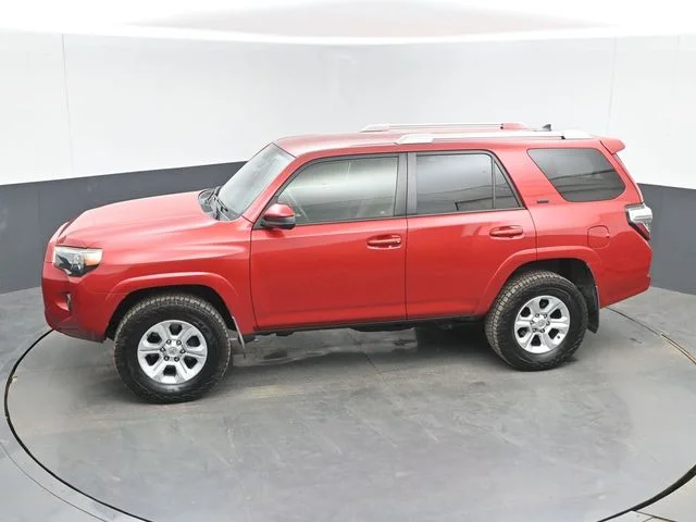 Used 2018 Barcelona Red Metallic Toyota SR5 image 34