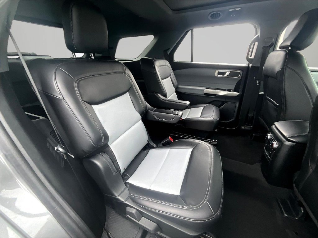 Used 2023 Gray Ford XLT image 18