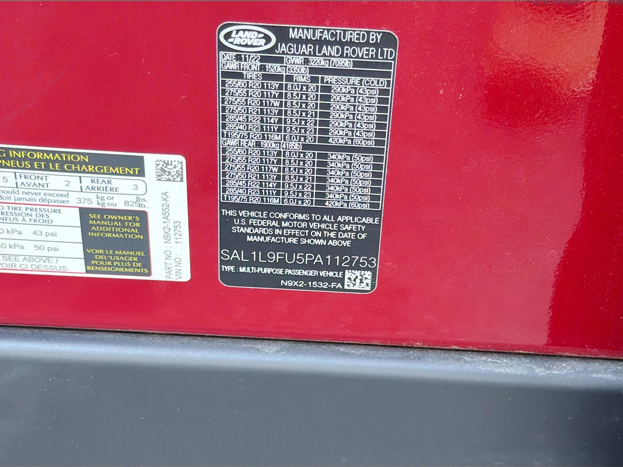 Used 2023 Firenze Red Metallic Land Rover SE Dynamic image 24