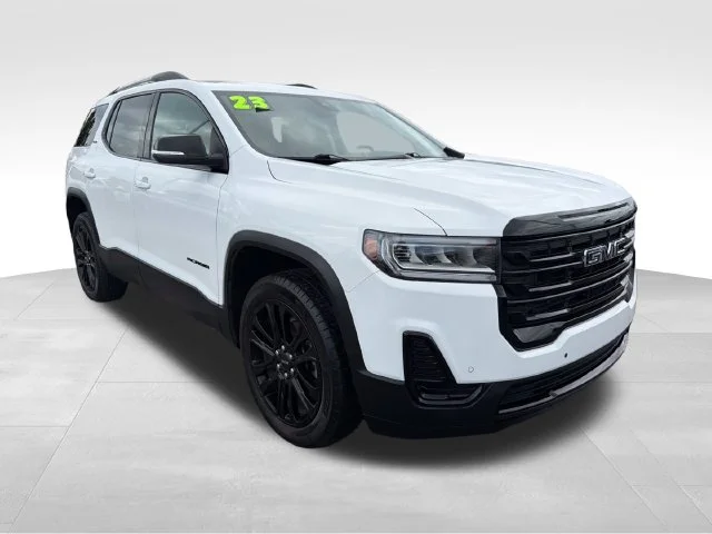 Used 2023 White GMC SLE image 1