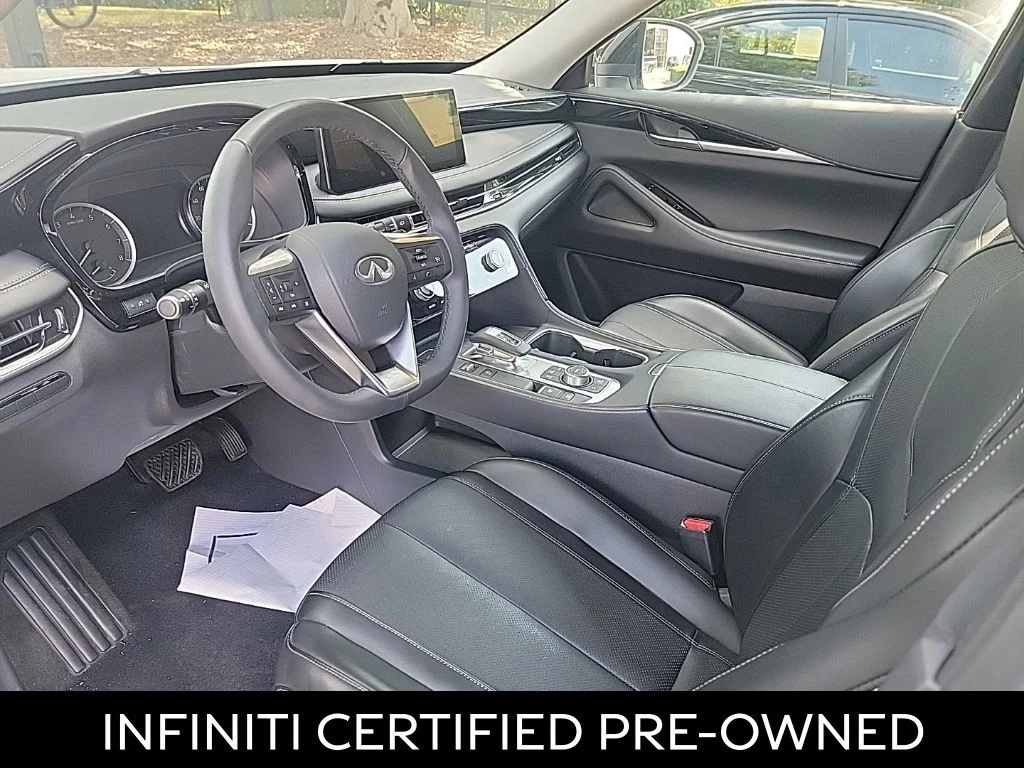 Certified Used 2025 Glacier White INFINITI PURE image 5