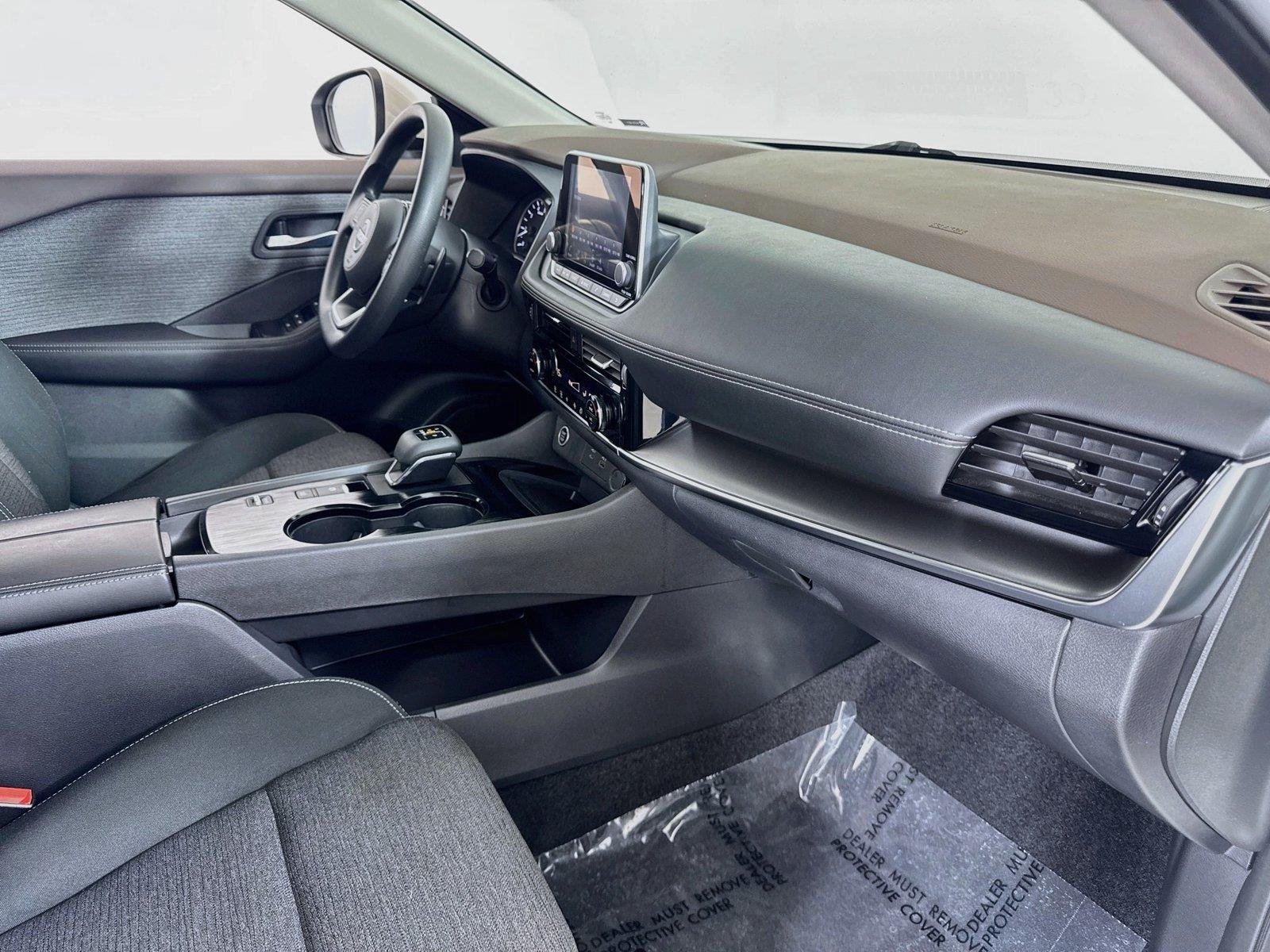 Used 2022 Pearl White Tricoat Nissan SV image 26