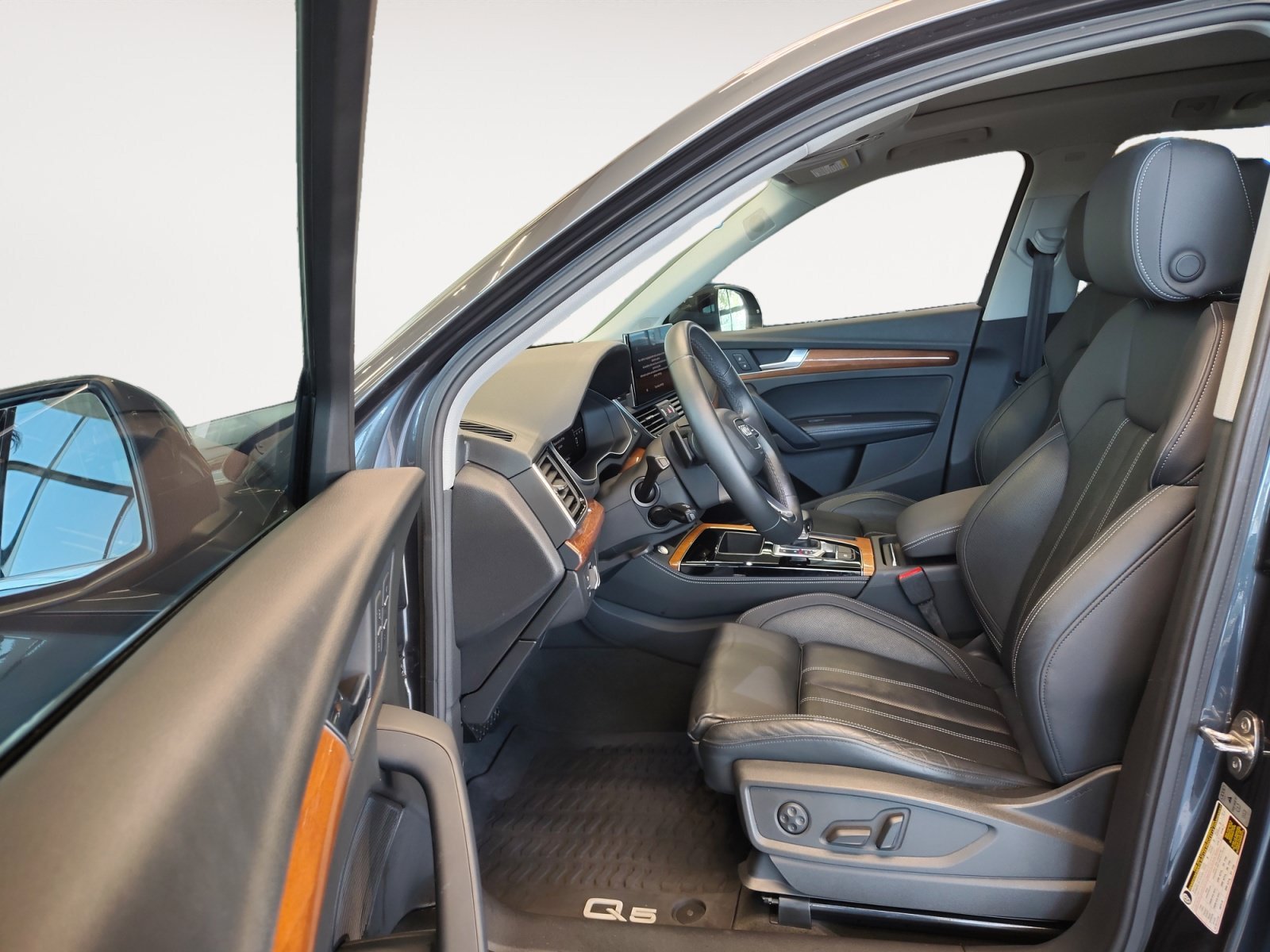 Used 2021 Manhattan Gray Metallic Audi Premium Plus image 22