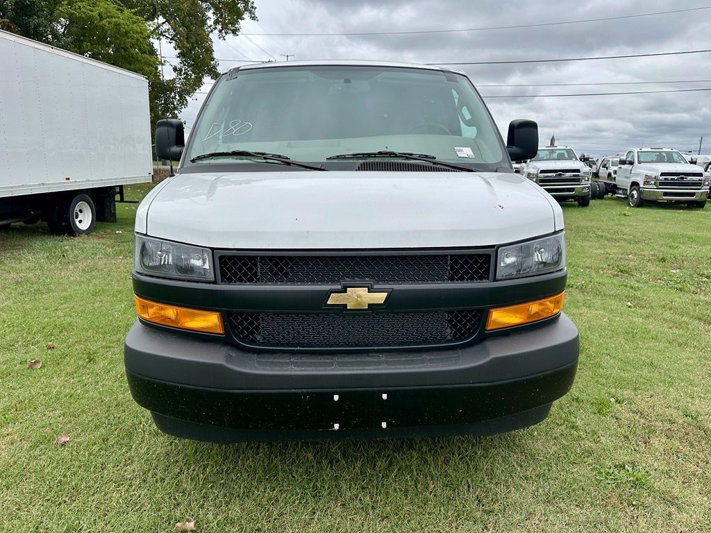 2026 Chevrolet Express Cargo Work Van - Photo 9