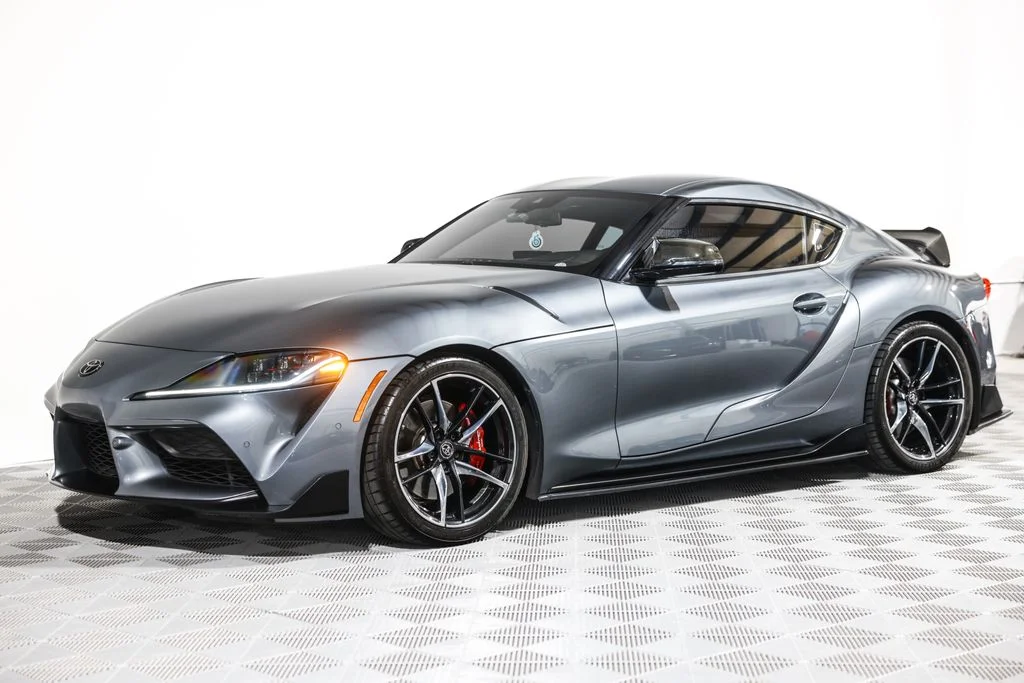 Used 2022 Gray Toyota 3.0 image 21