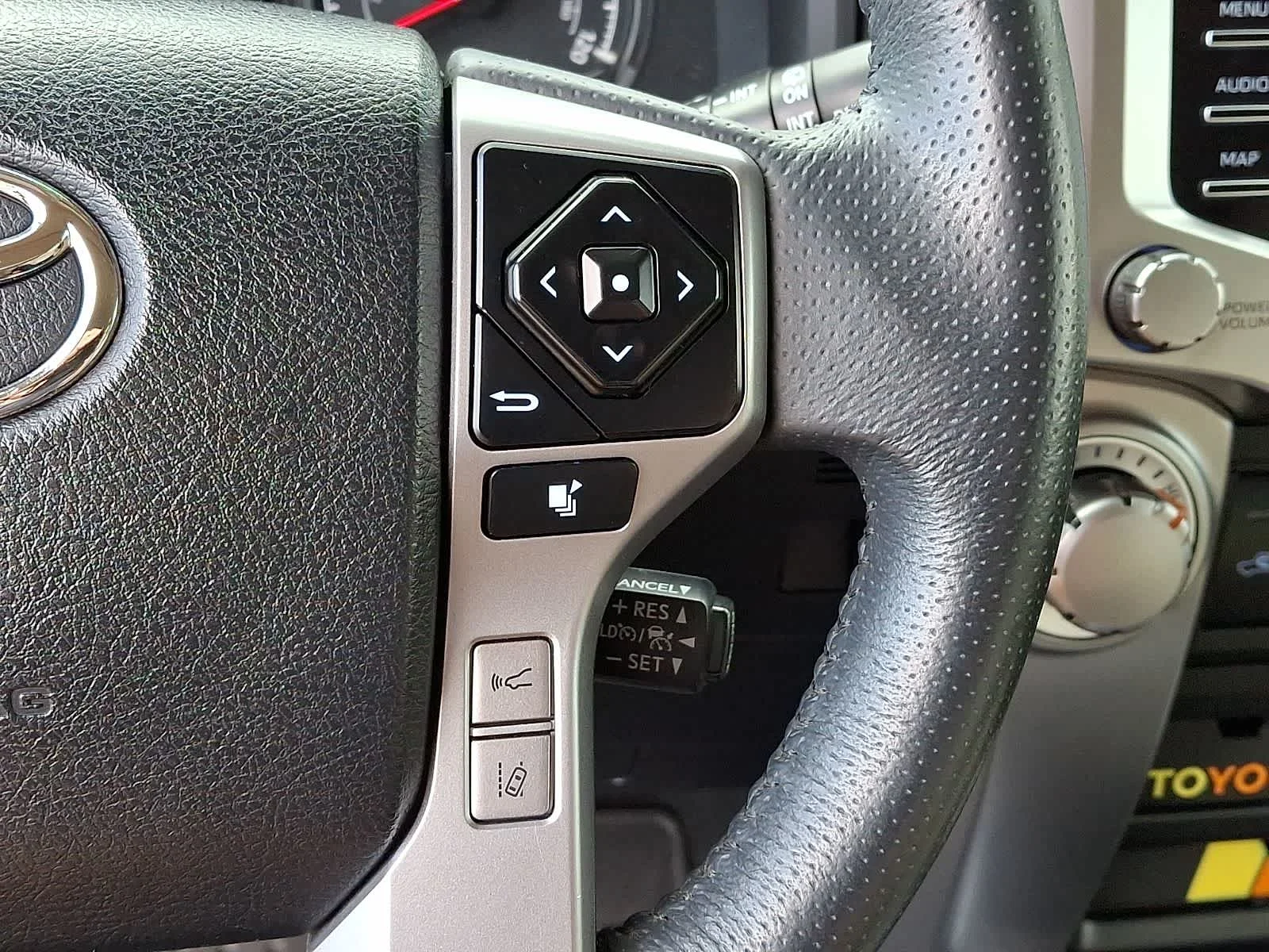 Certified Used 2020 Super White Toyota SR5 Premium image 27