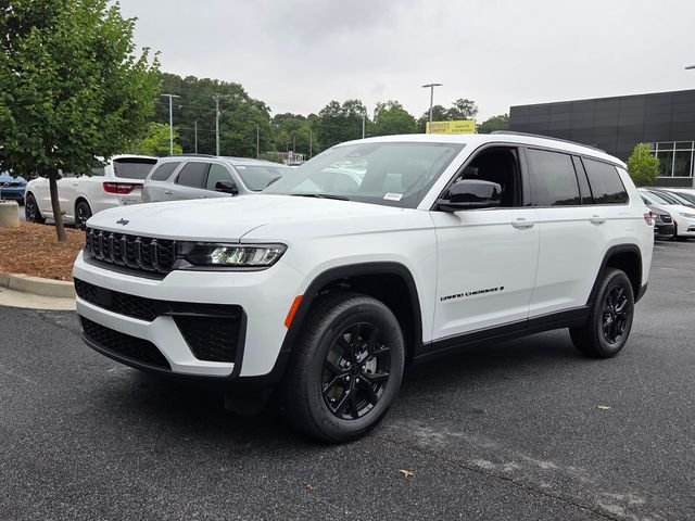 New 2026 Bright White Clear-Coat Exterior Paint Jeep Laredo image 3