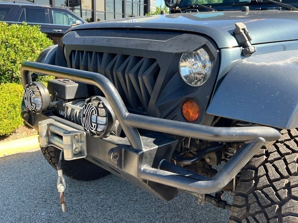 Used 2008 Steel Blue Metallic Jeep Unlimited Sahara image 3