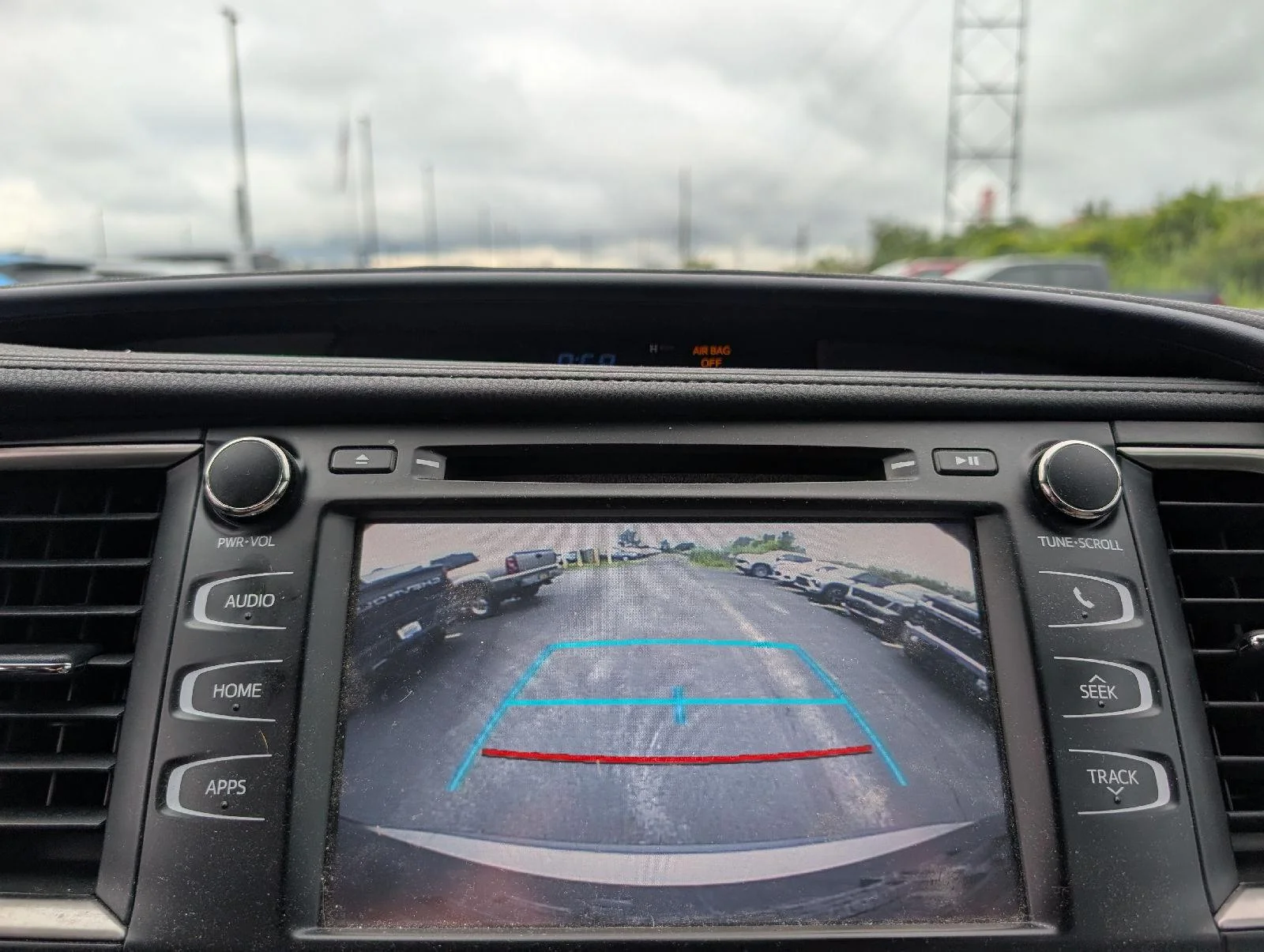 Used 2017 Gy Toyota LE image 16