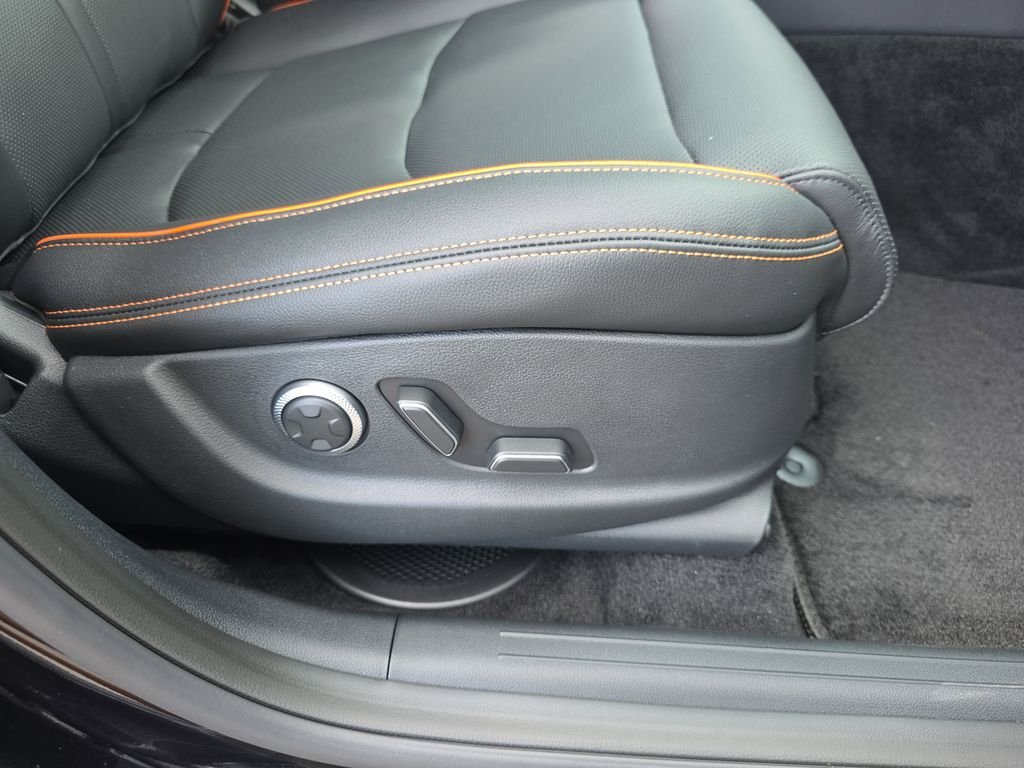 2026 GENESIS GV70 Sport Advanced - Photo 27